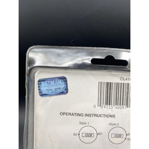 Catwoman Digital Watch Glow In the Dark Sealed Package Quintel 1991 DC Comics - Picture 7 of 13